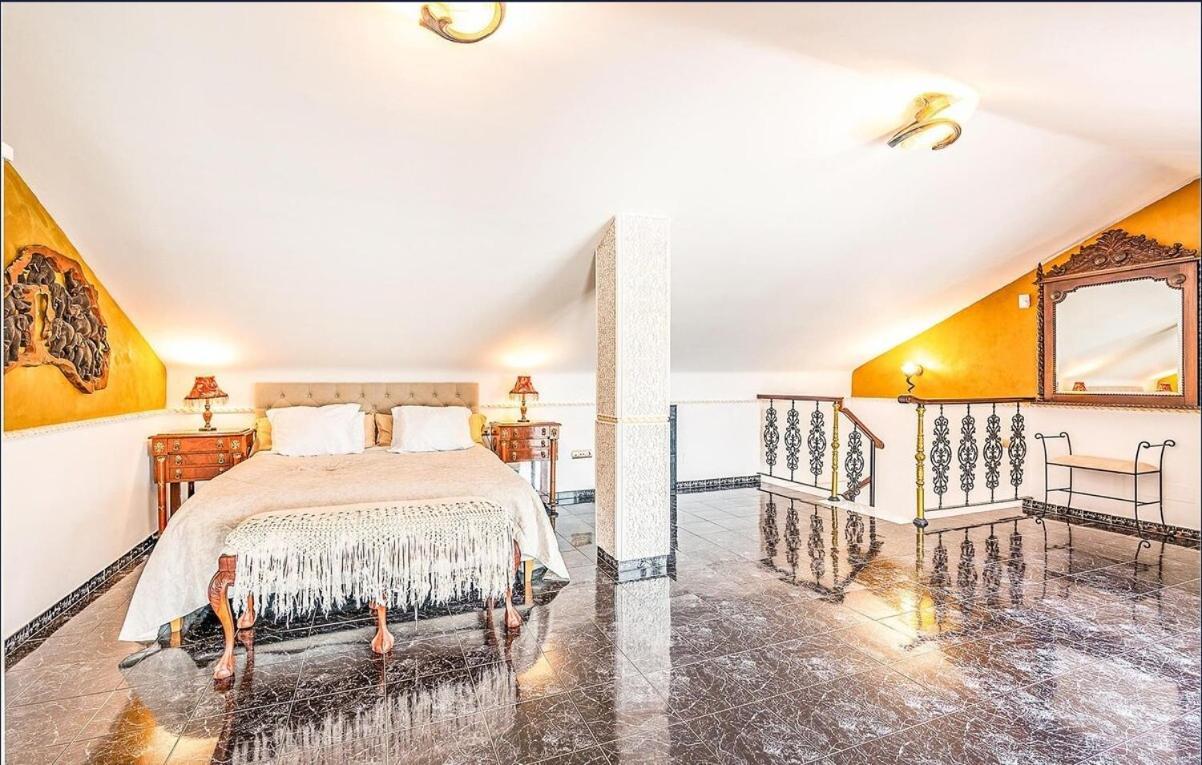 Majestic Villa By The Beach Heated Private Pool & Jacuzzi بينالماذينا المظهر الخارجي الصورة