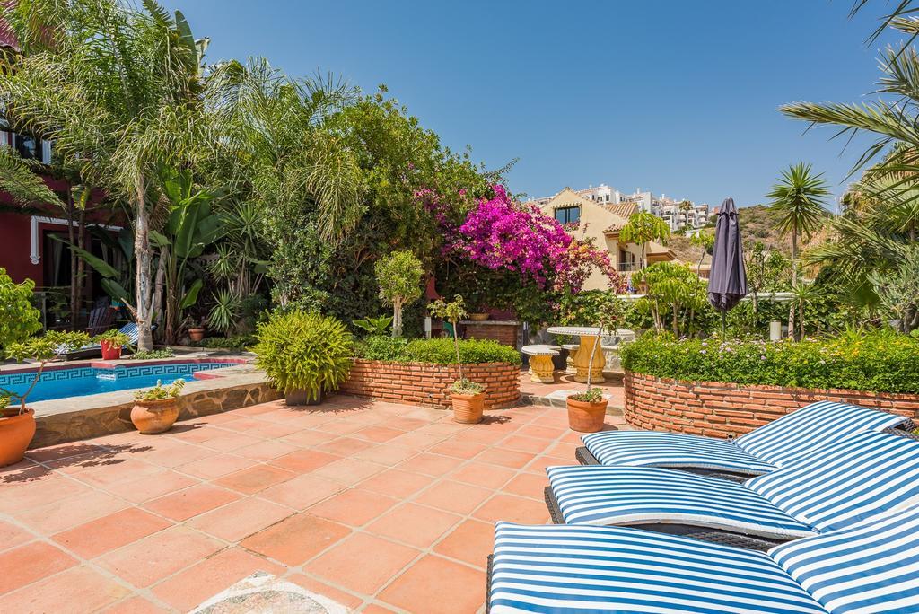 Majestic Villa By The Beach Heated Private Pool & Jacuzzi بينالماذينا المظهر الخارجي الصورة